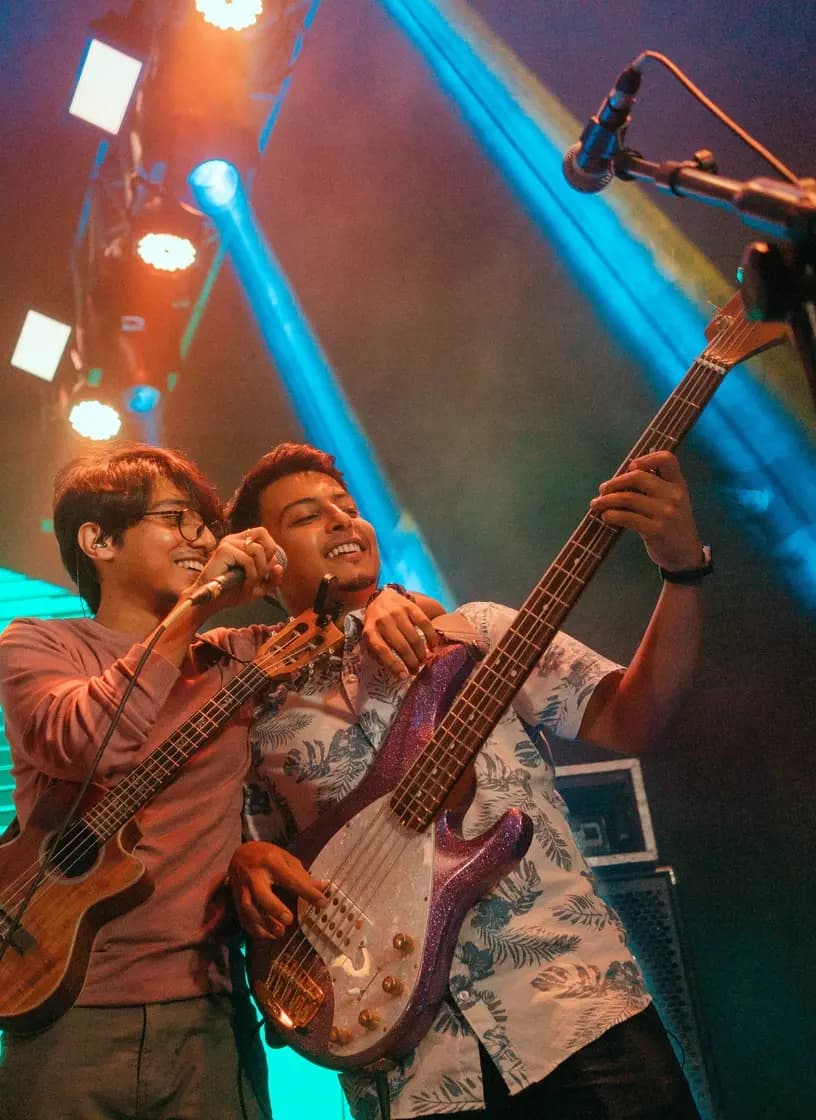 Dhaka Vibing with তালপাতার সেপাই